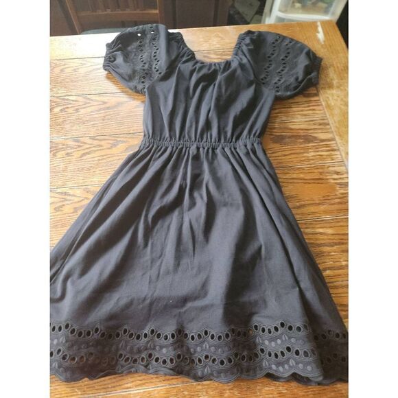 Kate Spade New York off-the-shoulder short-sleeve scallop eyelet border black  d - Picture 6 of 7